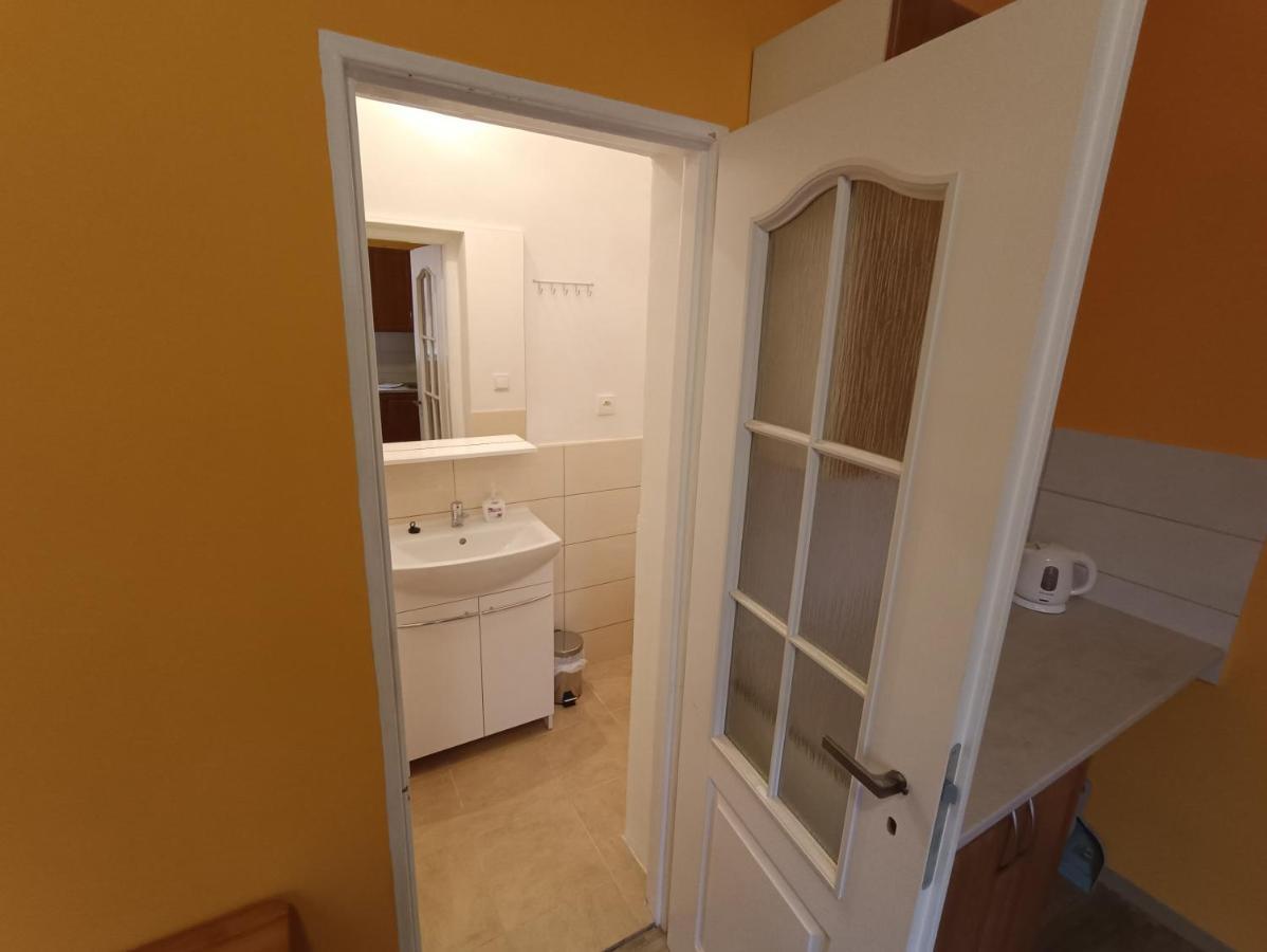 Apartman Horni Slavkov Hodinarstvi Exteriör bild