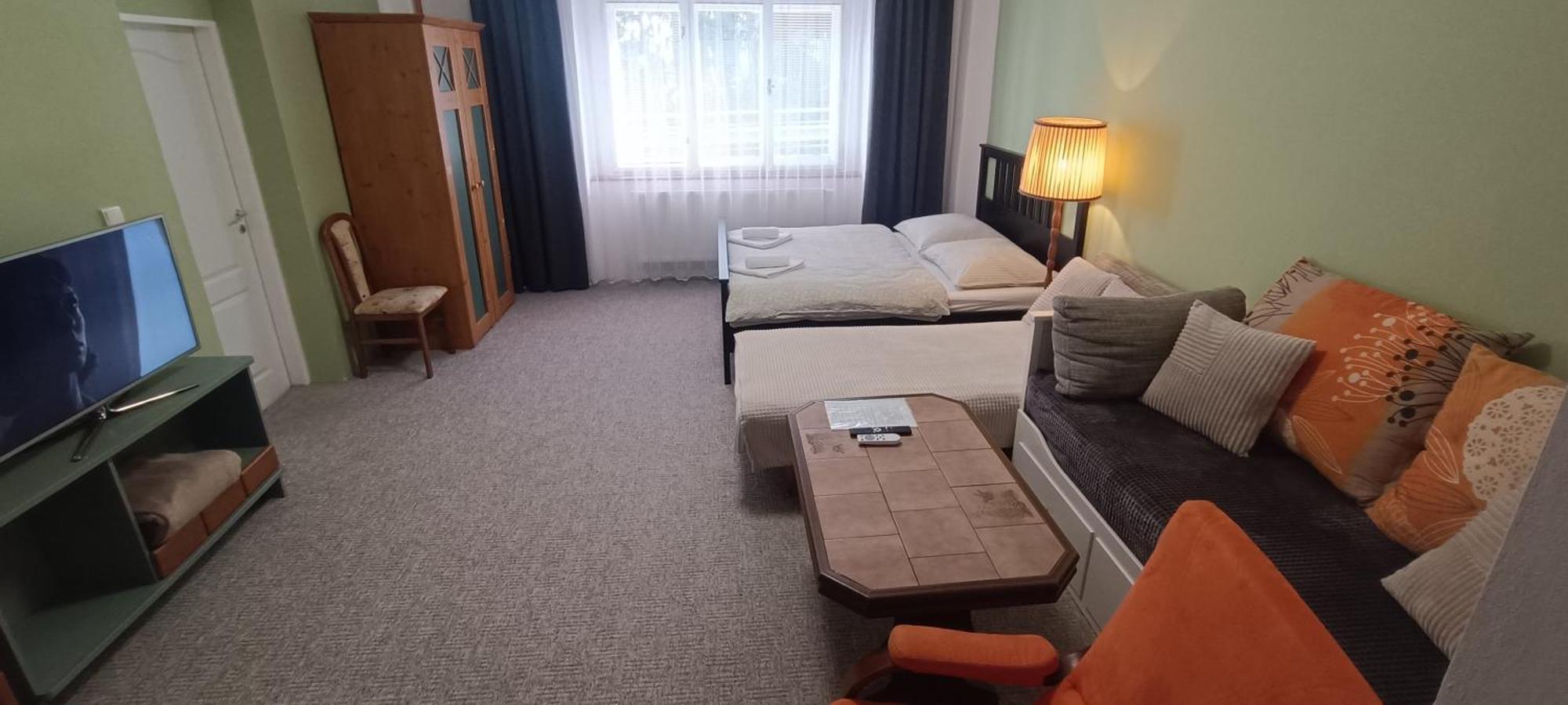 Apartman Horni Slavkov Hodinarstvi Exteriör bild
