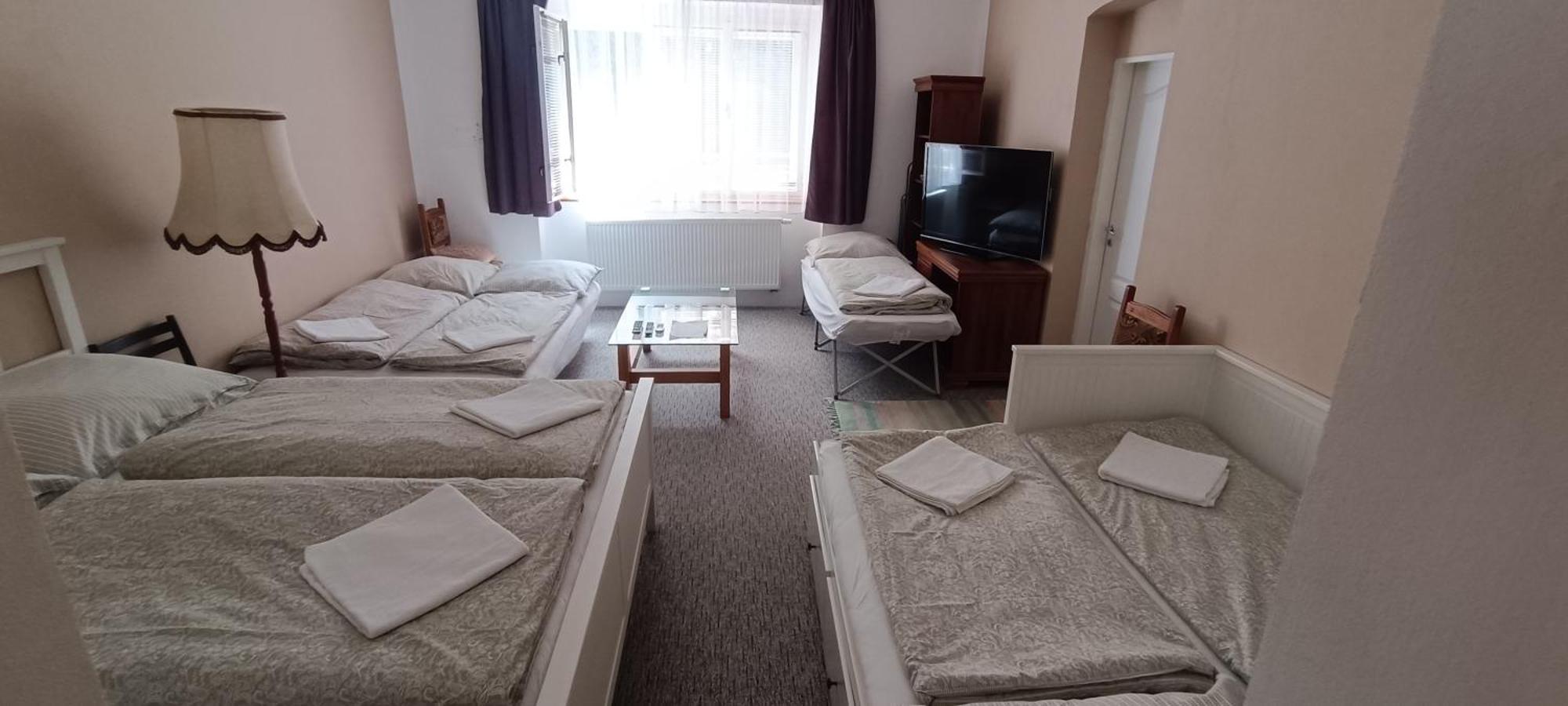Apartman Horni Slavkov Hodinarstvi Exteriör bild