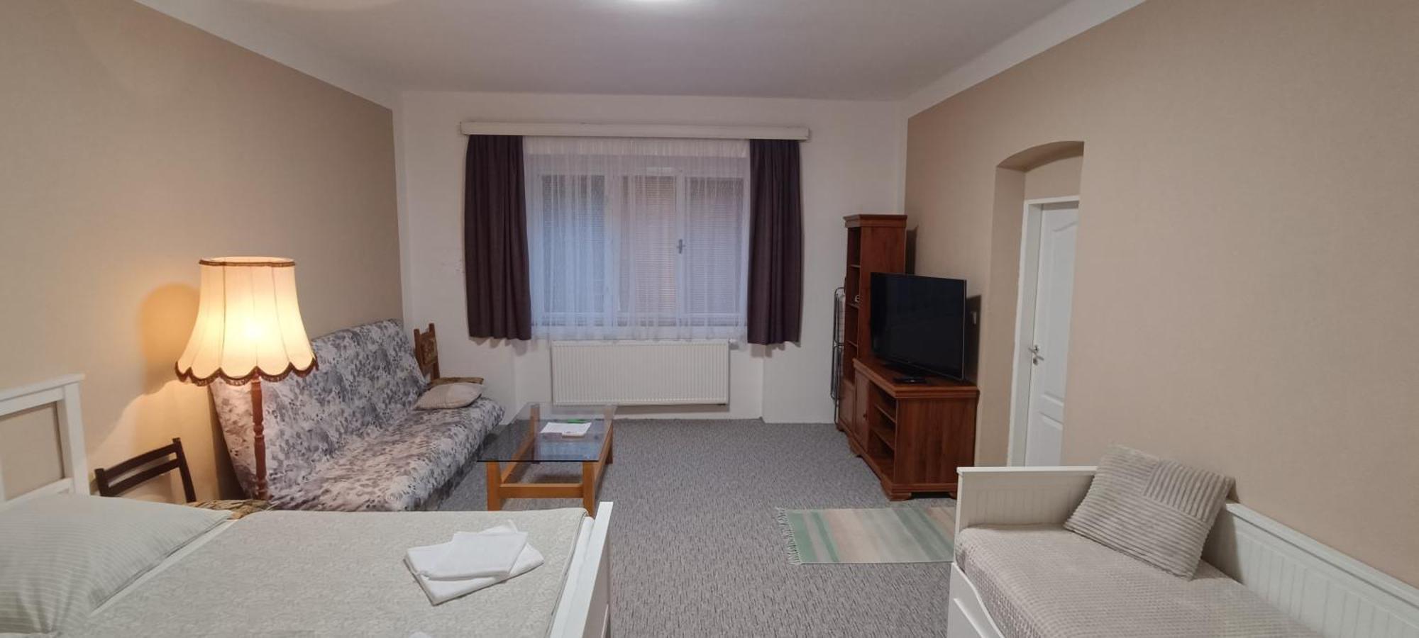 Apartman Horni Slavkov Hodinarstvi Exteriör bild